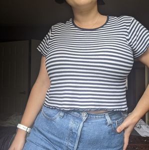 ✨ 2/$25 ✨ striped crop top